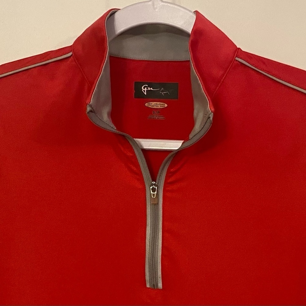 Greg Norman Long Sleeve 1/4 Zip Size S/P Pinkish Red Gray Accents Thumb Holes - Picture 3 of 8